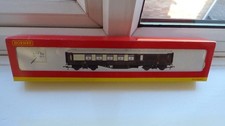 Hornby R4150A Pullman 3rd Class Brake Car No 161 with working Lights