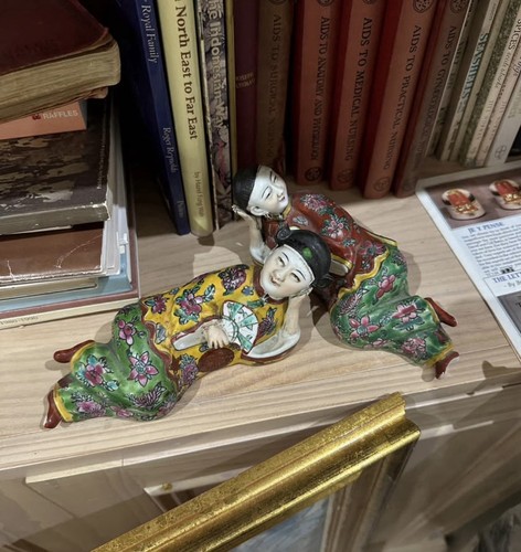Pair hand painted chinese - pair, hand-painted