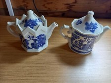 2 x Vintage blue & white