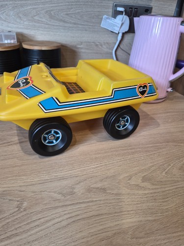 Pedigree sindy doll car - pedigree,