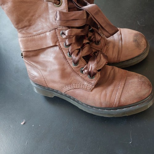 Martens triumph aimilita - dr,