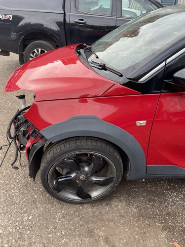 Vauxhall adam rocks wing - rocks,