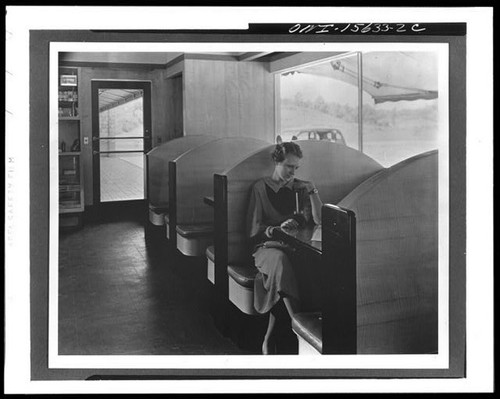 Photo 1940s woman diner - photo:1940s,