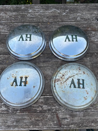 Ideal man cave décor present - cave,