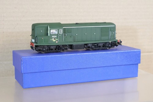 Silver fox models kit - built, br