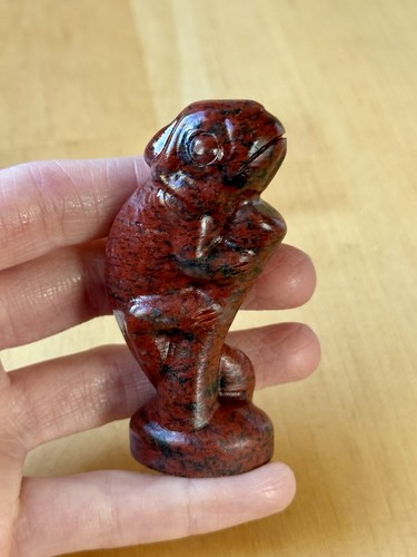Sesame jasper crystal iguana - sesame,