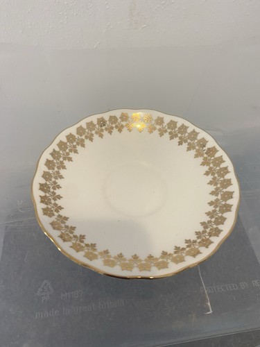 Vintage royal vale gold and - vintage,