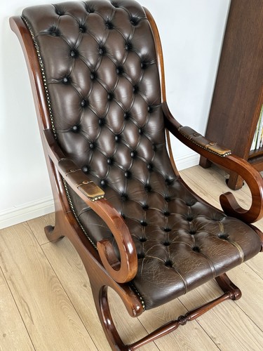 Chesterfield style leather - chesterfield,