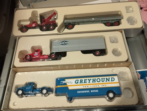 Corgi trucks 50 - trucks, 1