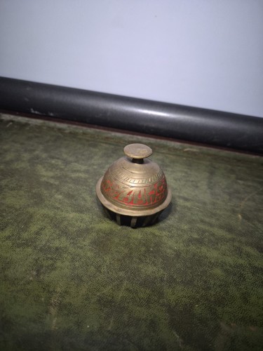 Beautiful vintage solid - beautiful, brass
