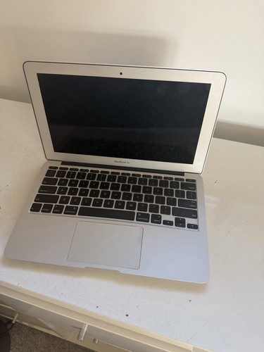 Apple macbook air a1370 laptop - apple,
