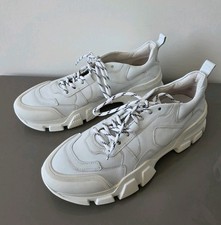 Kennel Schmenger White