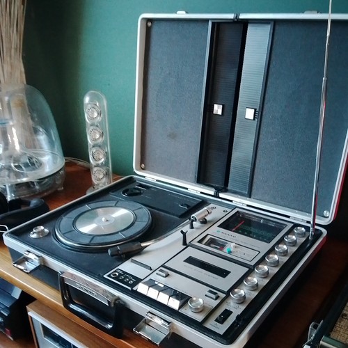Sanyo breathcase stereo music - breathcase,
