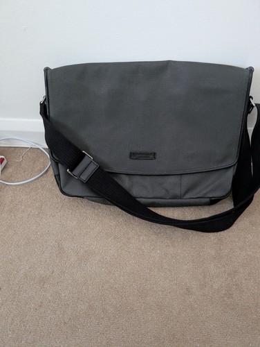 Timbuk2 proof messenger - timbuk2,