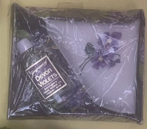Vintage set devon violets - of,