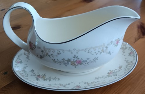 Royal doulton bone china - royal,