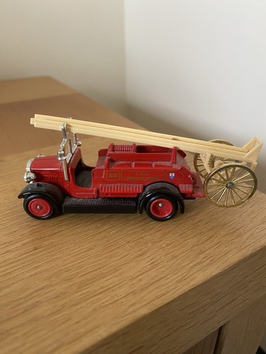 Lledo dennis fire engine 1932 - lledo,