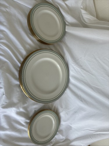 Royal dalton dinner service - royal,