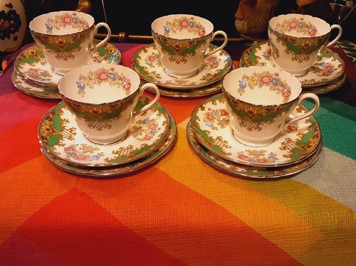 Super gorgeous vintage shelley - super,