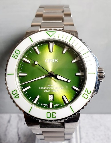 Oris aquis date - 41.5mm, green
