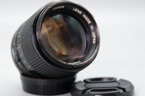 Canon 85mm 8 - f/1.8, portrait