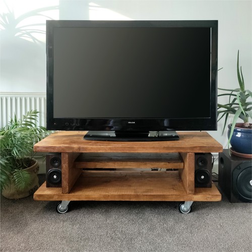 Rustic stand with - tv, castor