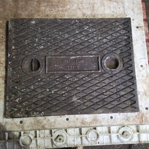 Cast iron manhole cover 660mm - cast,