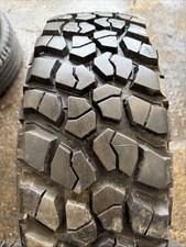 1x 235 75 15 104/101Q 8Ply -