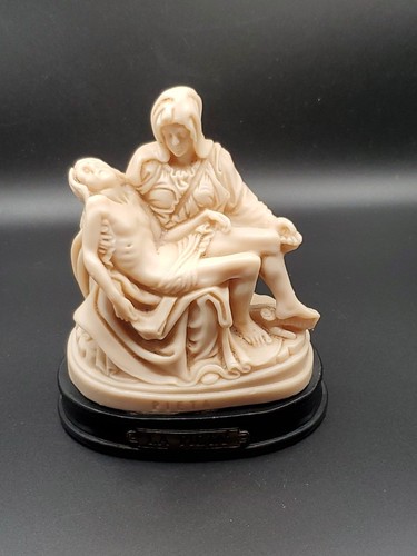 Pieta michelangelo - la,