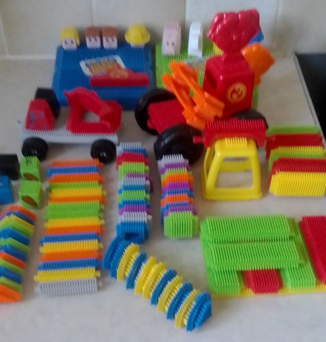 Stickle bricks job - bricks, bundle