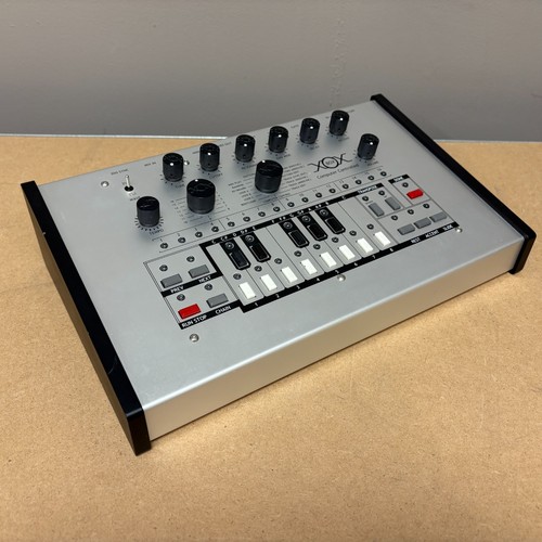 X0xb0x xoxbox roland tb303 - x0xb0x,