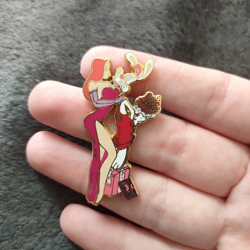 Disney shopping trading pin - trading,