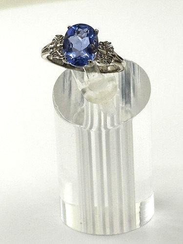 Colour change fluorite white - change,