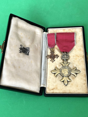 Genuine obe medal civil - genuine,