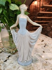 Lladro ,Porcelain Figurine 