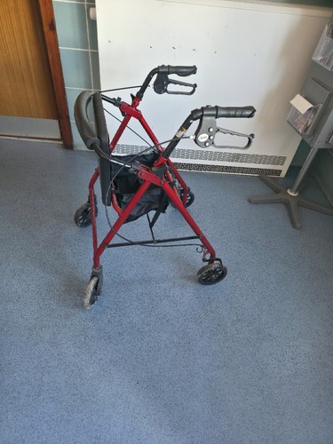 Steel rollator walker with - walker,