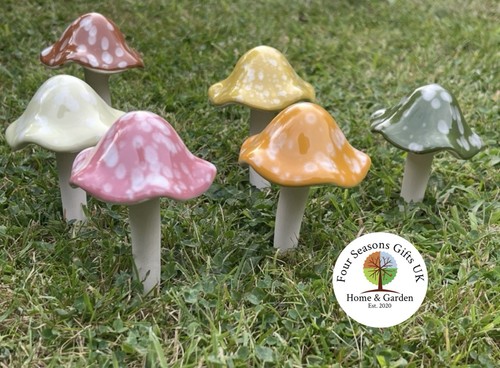 Set ceramic toadstool - 6,