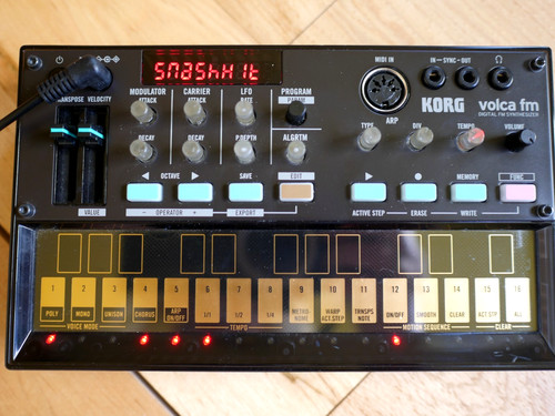 Korg volca synthesiser - korg, fm