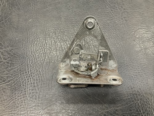 Aircooled bus rear hatch latch - rear,