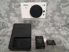Nikon 1 J1 White Mirrorless