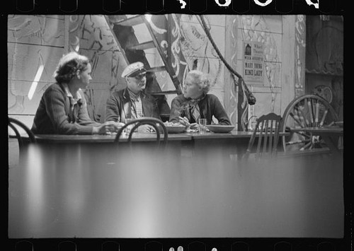 Photo 1930s diner booth - photo:1930s, three