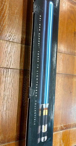 Hasbro signature series star - series,