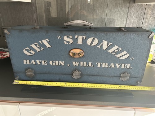 Mobile gin bar box comes - bar, in