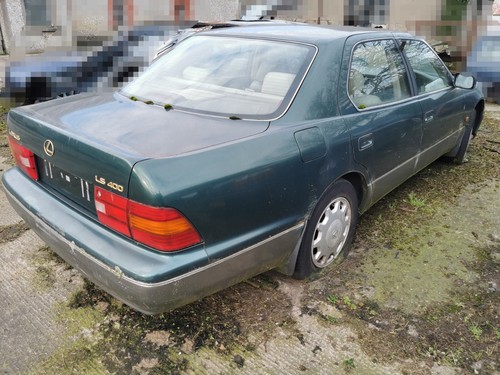 Lexus ls400 for - for, breaking
