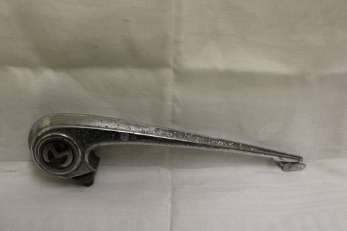 Morris minor bonnet badge - bonnet,