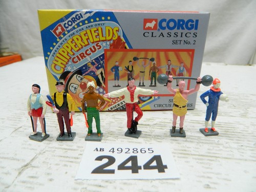 Corgi 50 circus - 1:43/1:50,