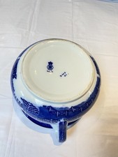 Colclough Burslem blue willow chamber pot or planter