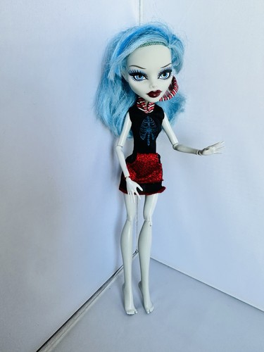 Monster high ghoulia - monster,