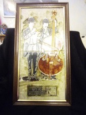 Cubeline And Majolica Hand