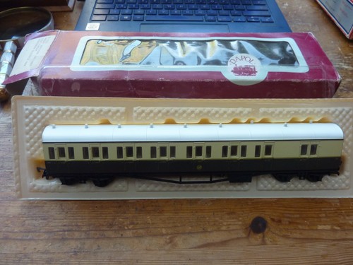 Dapol gwr choc - choc/cream, suburban